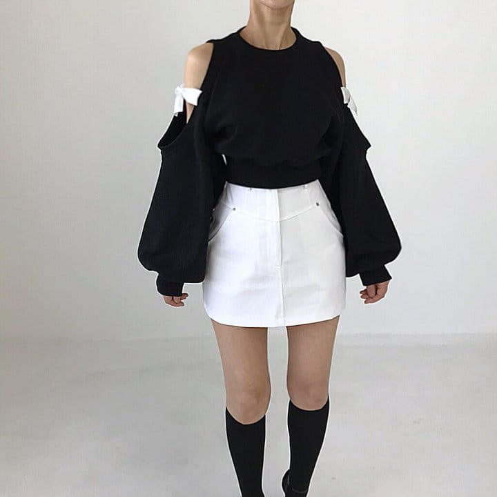 Twomoon - Korean Women Fashion - #womensfashion - Tween Shoulder Ribbon Sweatshirt - 8