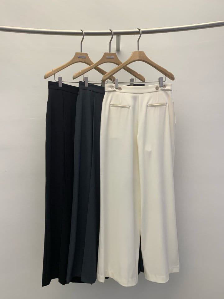 Wida - Korean Women Fashion - #pursuepretty - Mack Bizzo Pants - 2