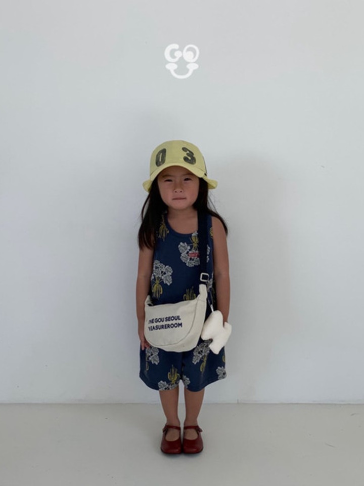Songi Sleeveless Tee