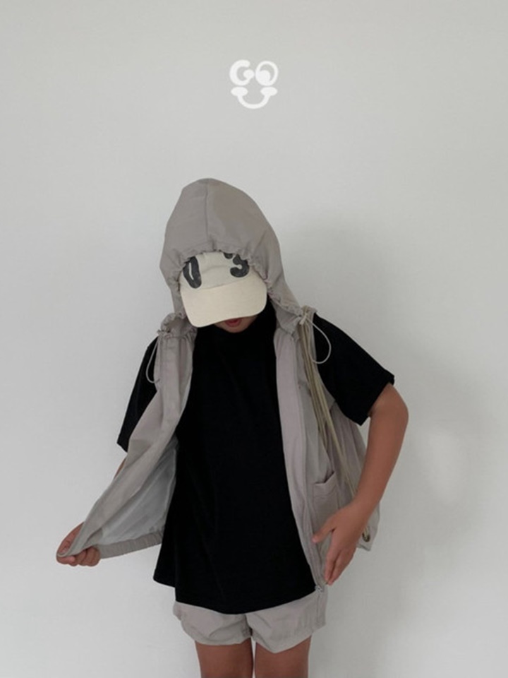 Cool Wind Vest With Mom