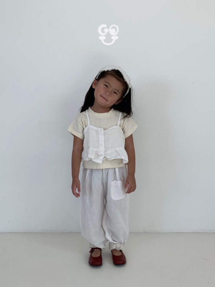 Wind Sleeveless Tee