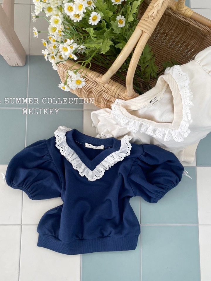 Less Puff Sweatshirt