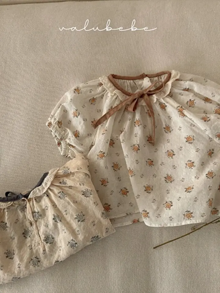 Mari Flower Blouse