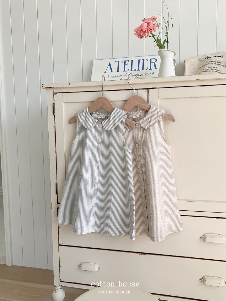 ST Collar Sleeveless One-Piece