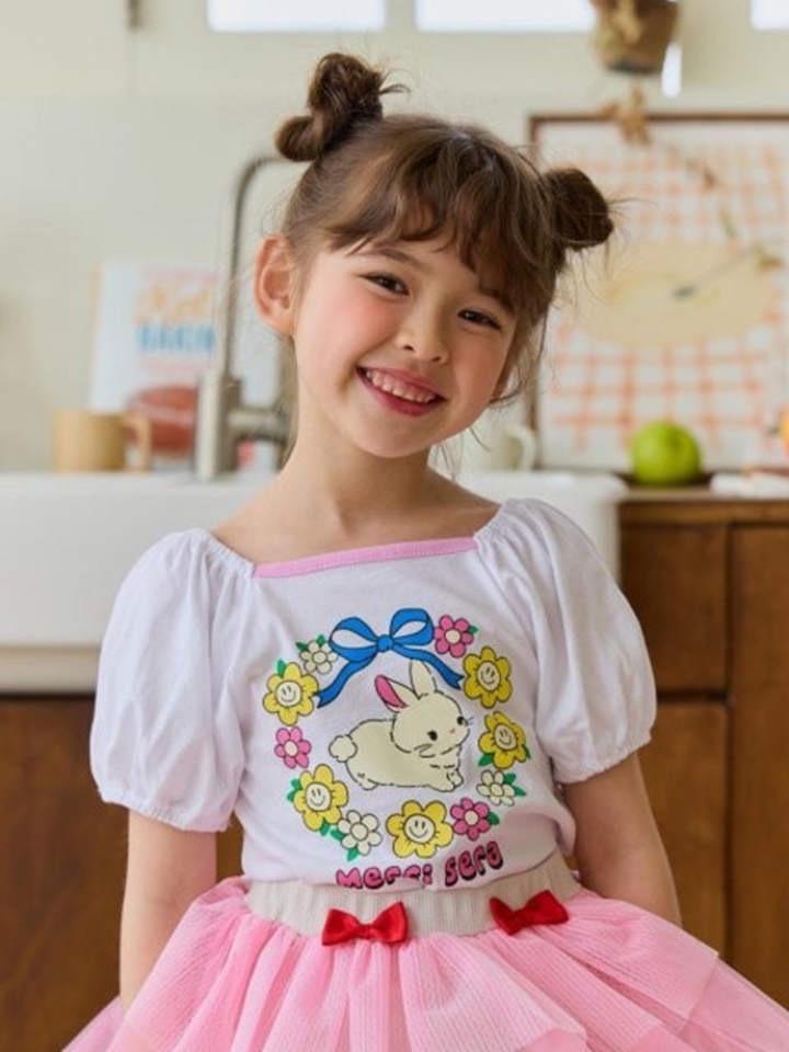 Raglan Daisy Tee Raglan Daisy Tee