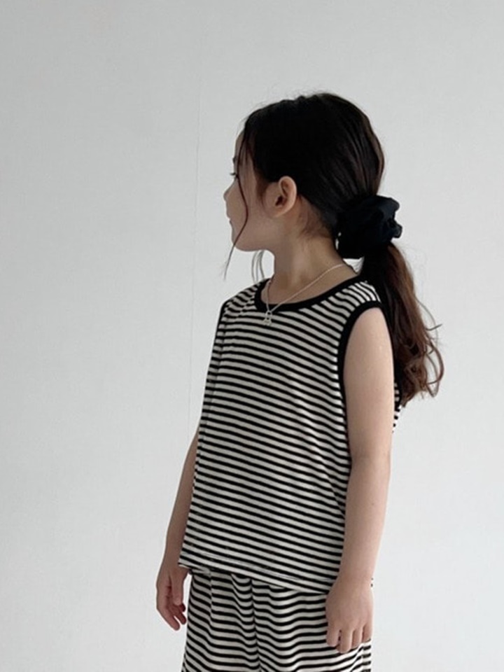 Choco Sleeveless Tee
