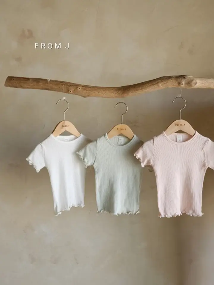 Momo Eyelet Short Sleeve Tee