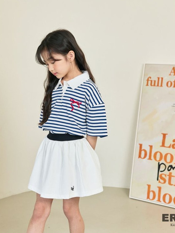 Ribbon Collar Tee