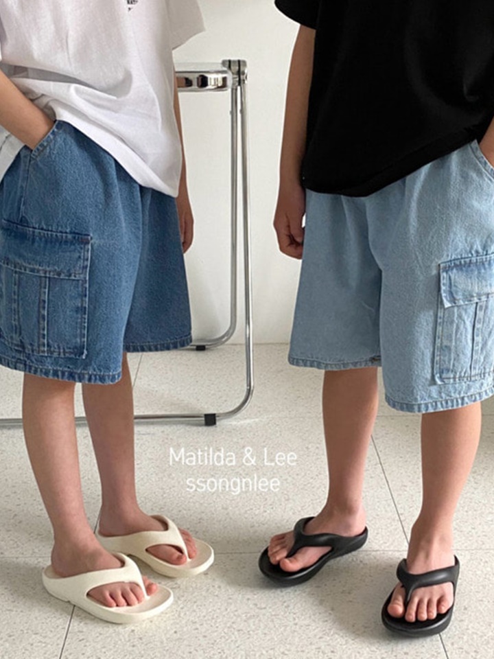 Loose Fit Cargo Denim Shorts Loose Fit Cargo Denim Shorts