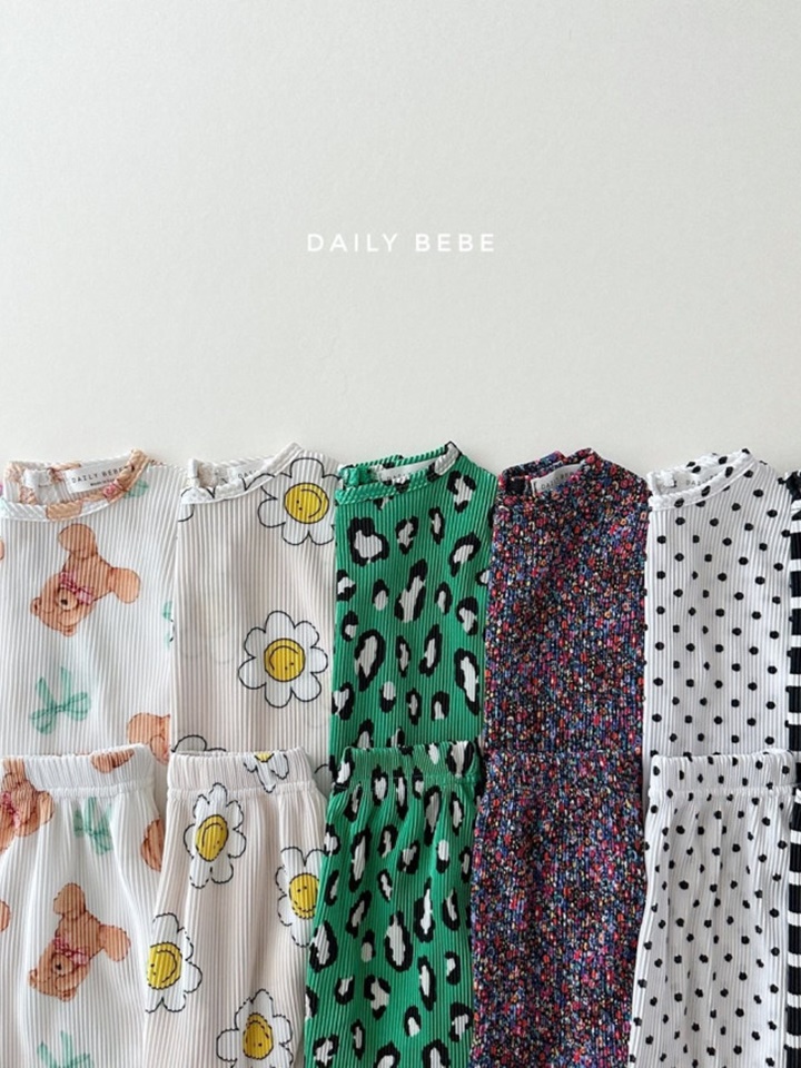Pattern Pleats  Top Bottom Set