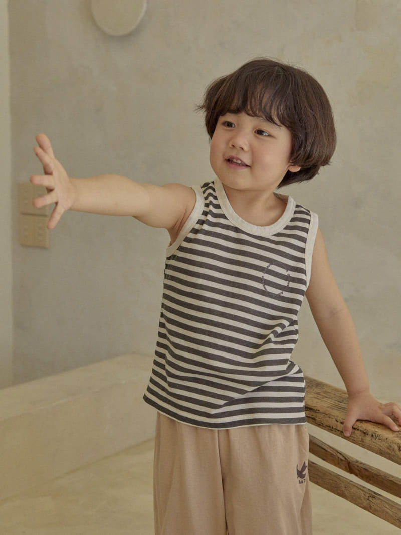 A-Market - Korean Children Fashion - #designkidswear - Circle A Sleeveless Tee - 5