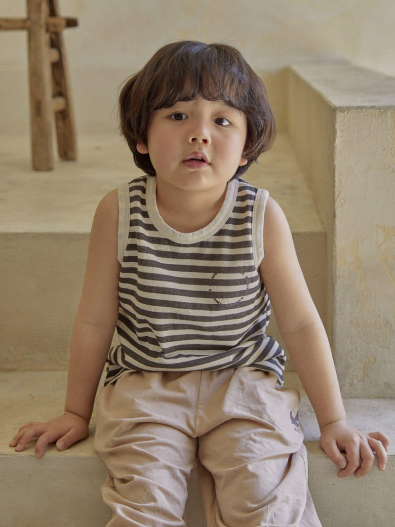 A-Market - Korean Children Fashion - #kidsstore - Circle A Sleeveless Tee - 9
