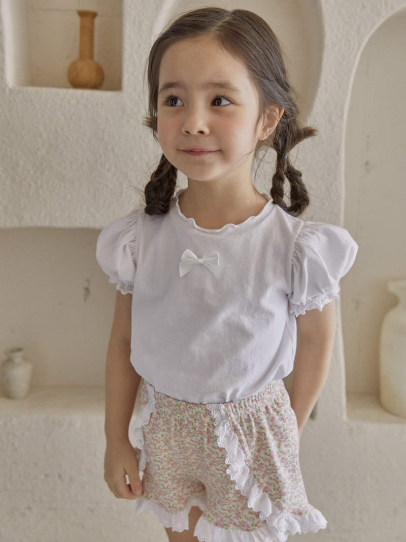 A-Market - Korean Children Fashion - #prettylittlegirls - Flower Frill Pants - 6