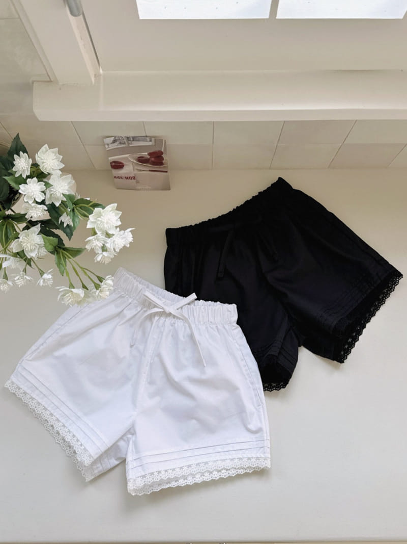 Bailey - Korean Children Fashion - #todddlerfashion - Lace Short Pants - 2