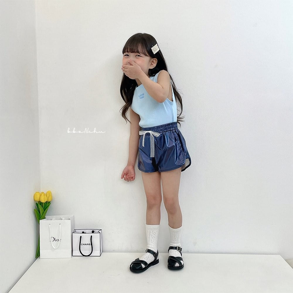 Bbonchu - Korean Children Fashion - #littlefashionista - Heart Punching Sleeveless Tee - 3
