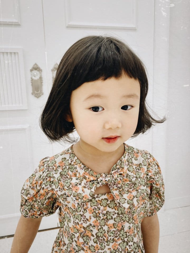 Bienvenu - Korean Children Fashion - #designkidswear - Ribbon String Puff Flower One-Piece - 2