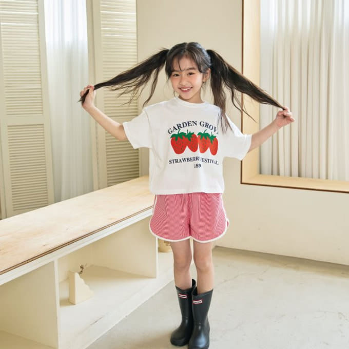 Erin J - Korean Children Fashion - #todddlerfashion - Strawberry Crop Tee