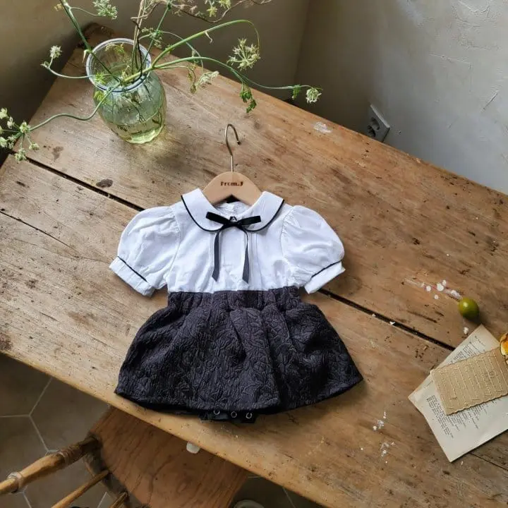 From J - Korean Baby Fashion - #onlinebabyboutique - Short Sleeve Pintuck Body Suit - 10