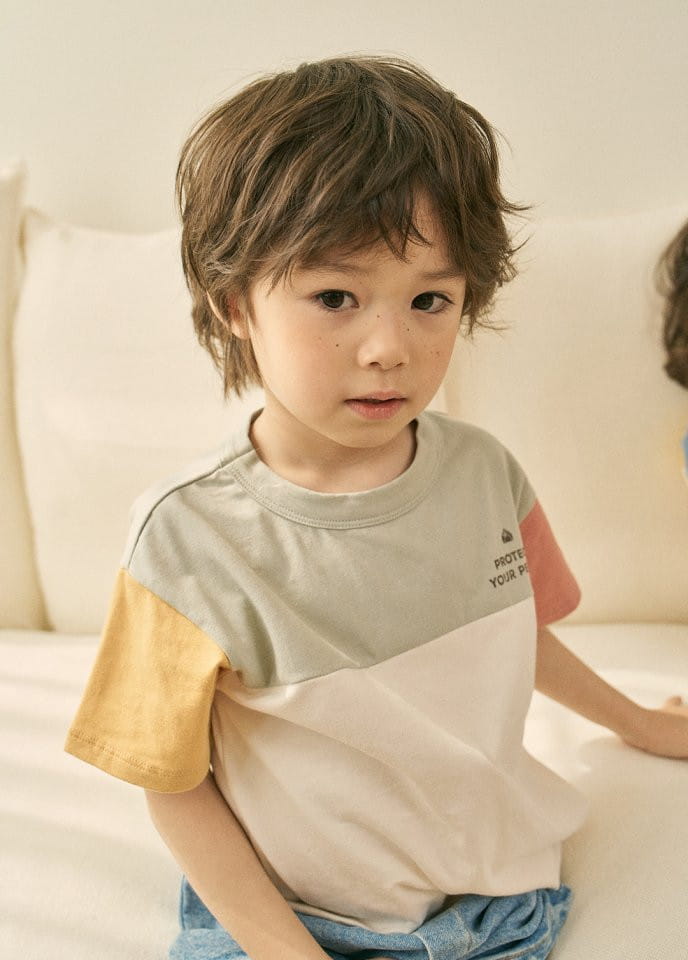 Here I Am - Korean Children Fashion - #fashionkids - Stone Coloring Tee - 9