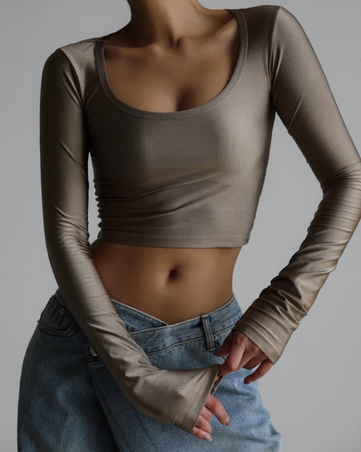 Paper Moon - Korean Women Fashion - #thelittlethings - Shiny Long Sleeved U Neck Cropped Top - 3