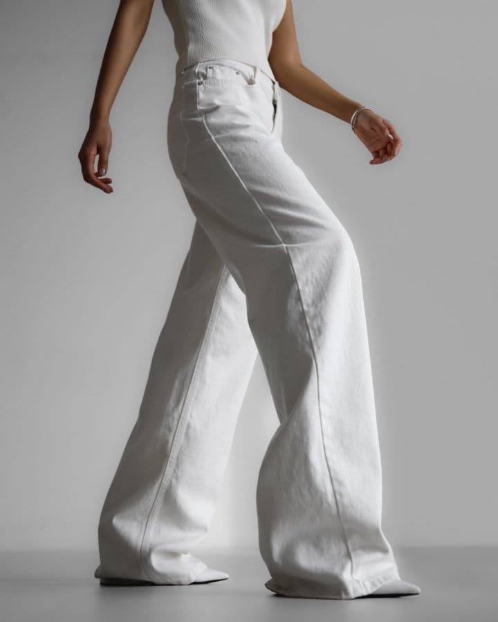 Paper Moon - Korean Women Fashion - #womensfashion - High Rise Wide Leg White Denim Pants 