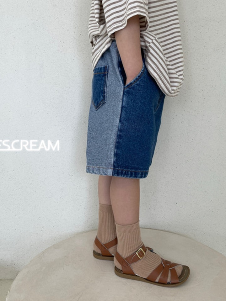 Signature Denim Short Pants Signature Denim Short Pants