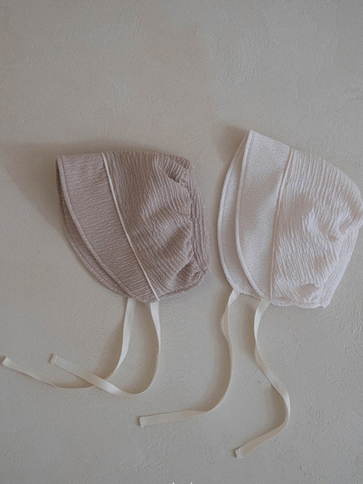 Holly Bonnet