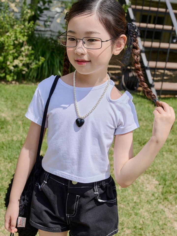 Unbalance Slit Crop Tee