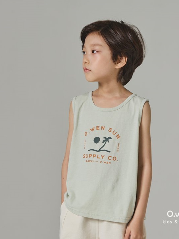 Sun Sleeveless Tee