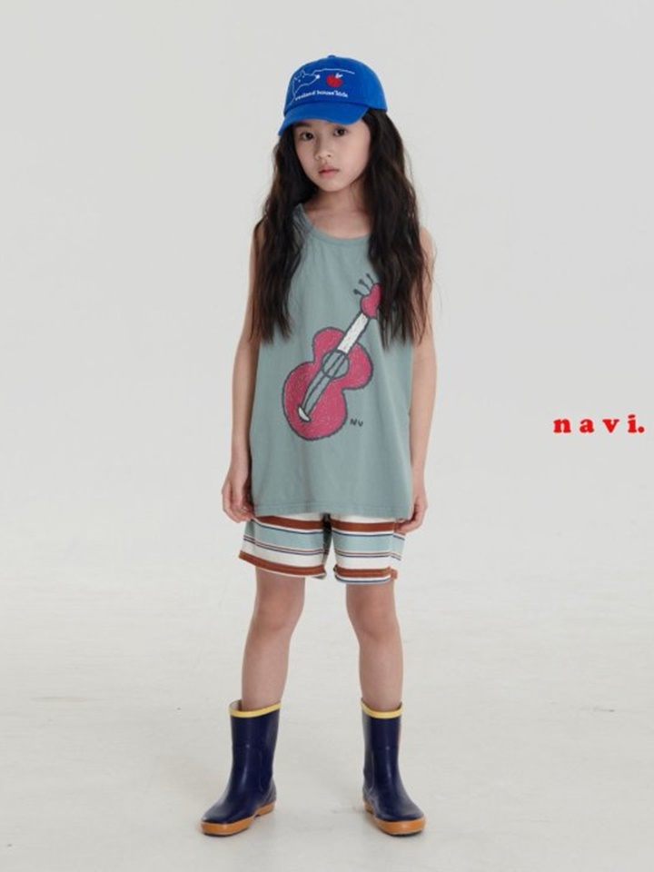 Dinga Sleeveless Tee