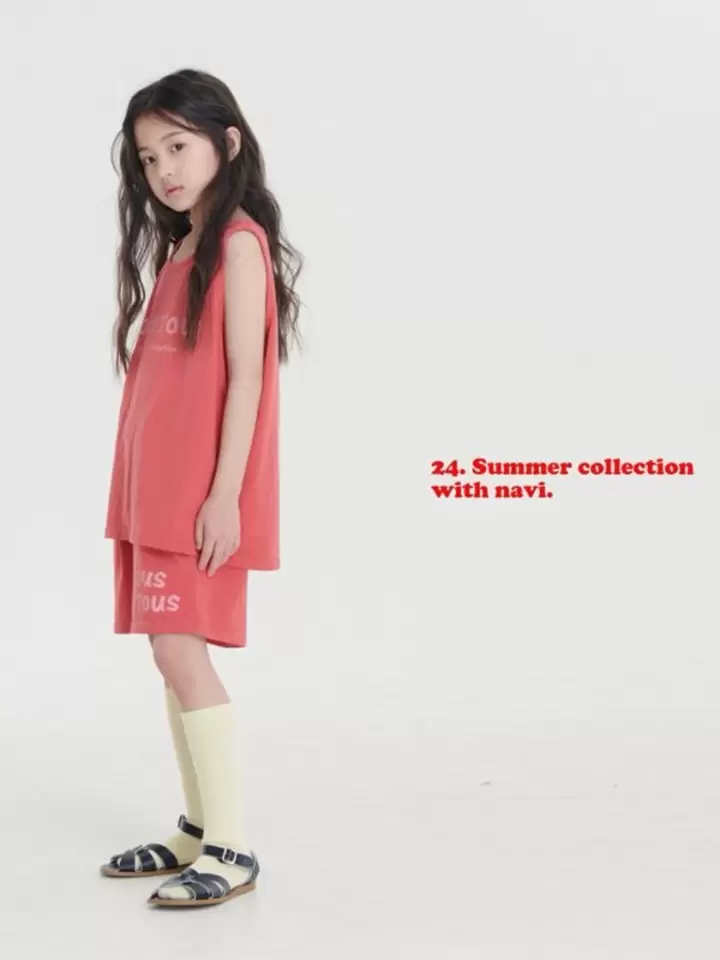 Nus Sleeveless Tee