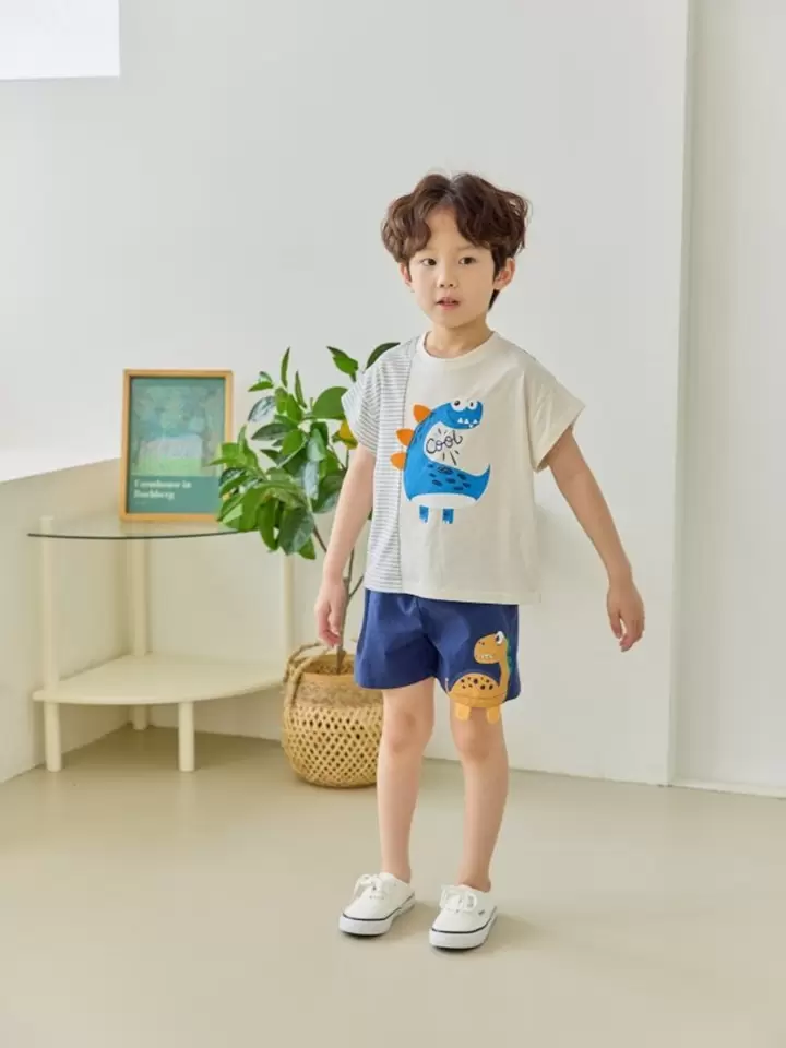 Slit Dinosaur Tee