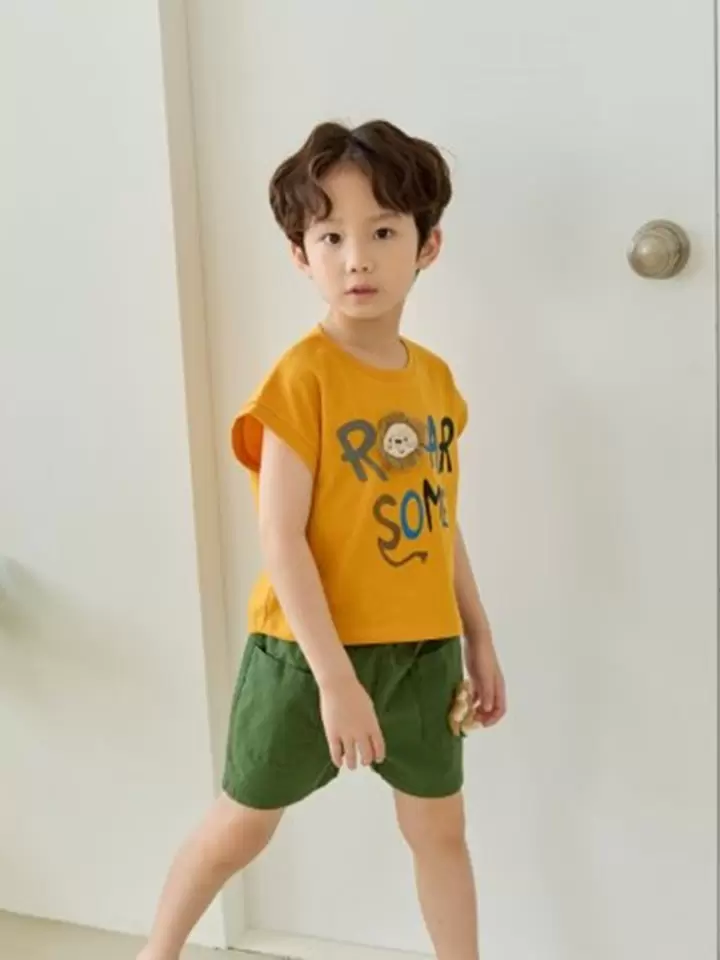 Lion Tee