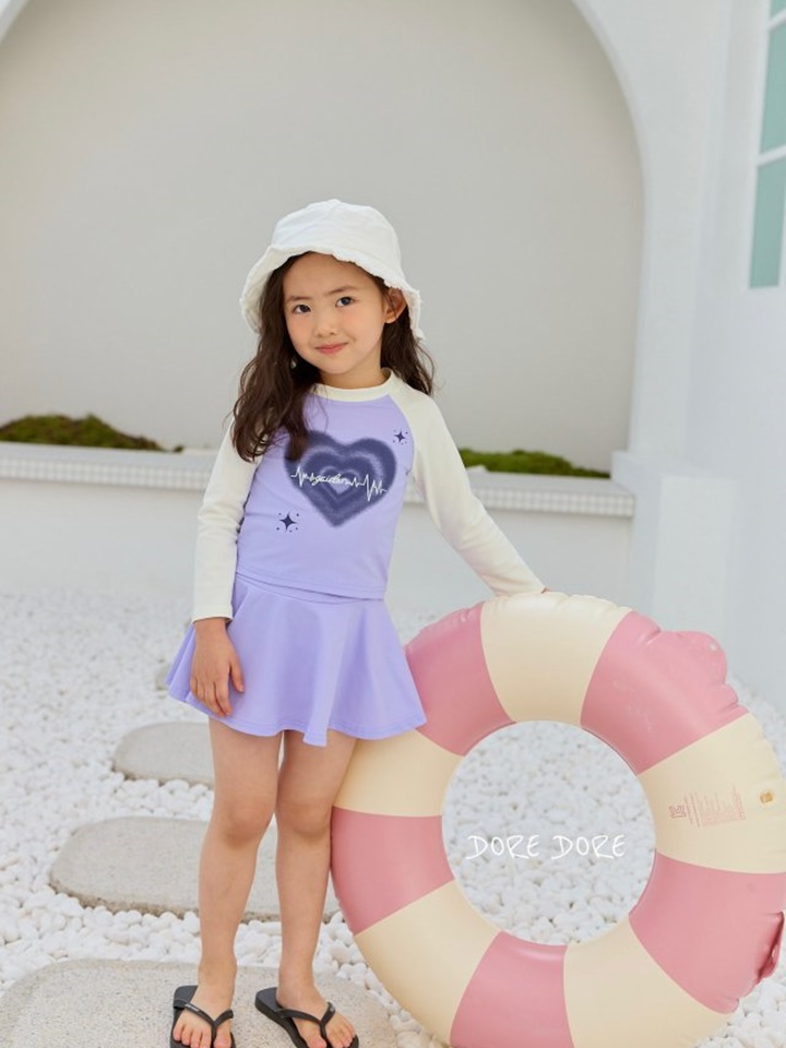 Heart Raglan Rash Guard