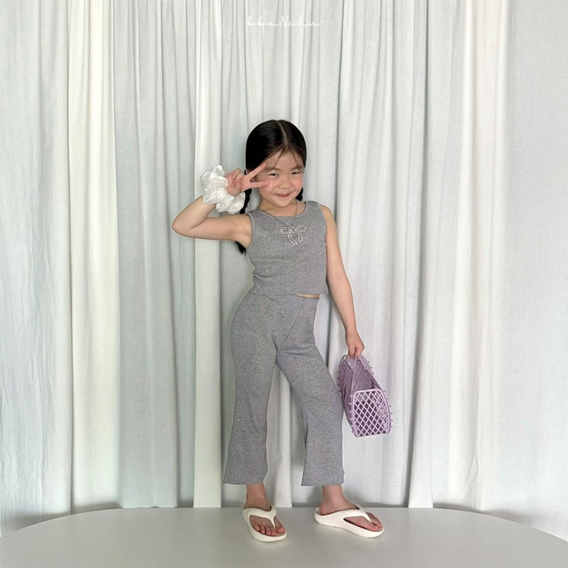 Bbonchu - Korean Children Fashion - #stylishchildhood - Cubic Sleeveless Top Bottom Set - 10