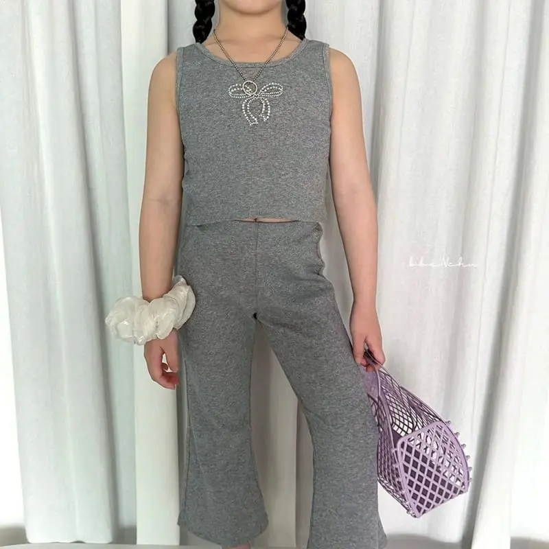 Bbonchu - Korean Children Fashion - #todddlerfashion - Cubic Sleeveless Top Bottom Set - 8