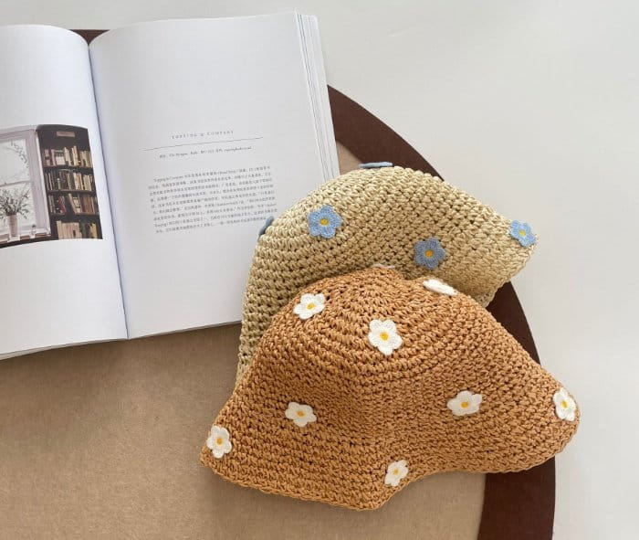 Miso - Korean Children Fashion - #designkidswear - Flower Embroidery Straw Hat With Mom - 5