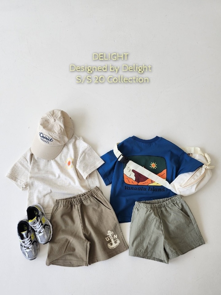 Iceland Box Tee With Mom Iceland Box Tee With Mom