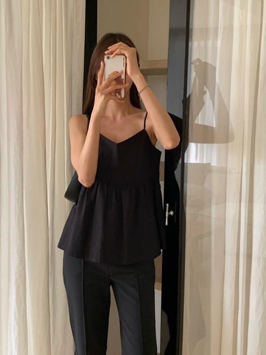 Fleur Shirring V Neck Top