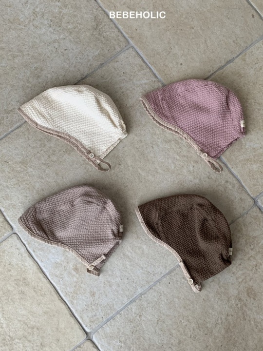 Colored Bonnet