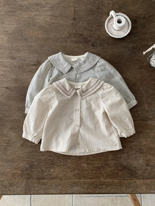Tape Collar Blouse