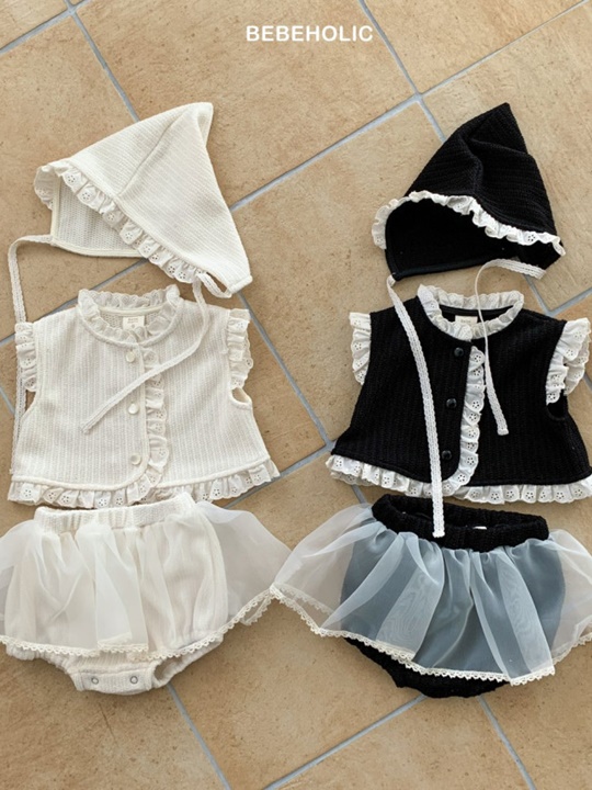 Lace Bonnet