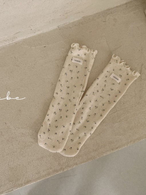 Emily Flower Roll Socks