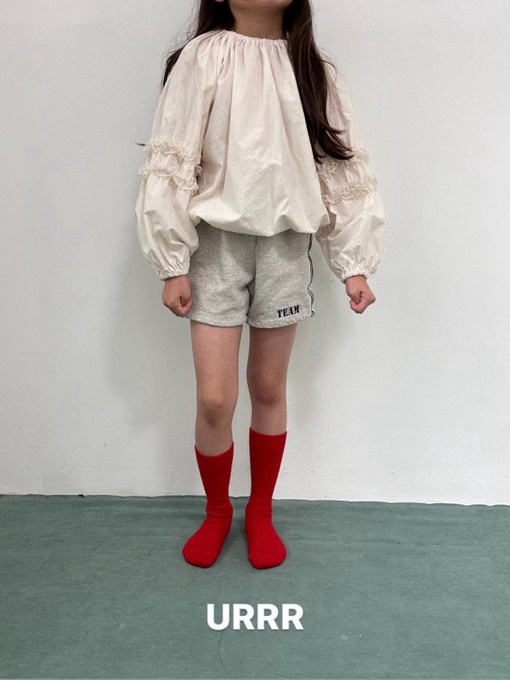 Pretty Blouse Pretty Blouse