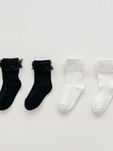 Middle Lace Socks