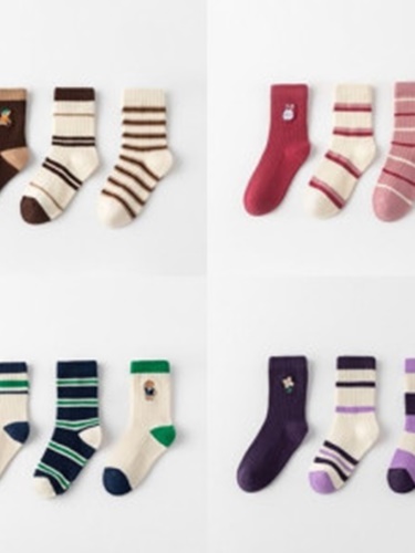 4 Color Socks (set of 3)