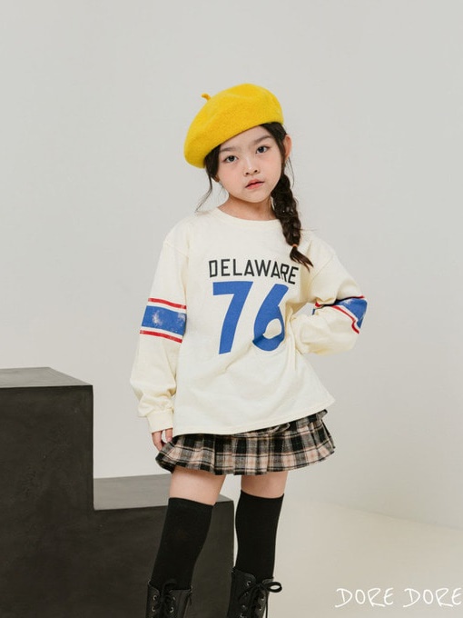 76 Two Lines Tee