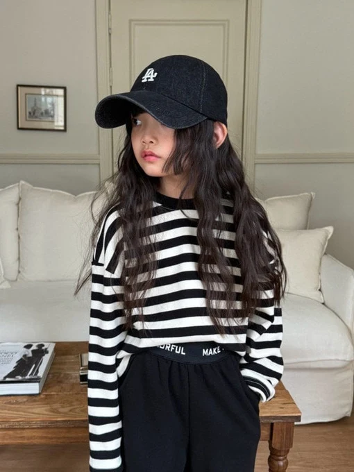 Stripe Crop Knit Pullover Stripe Crop Knit Pullover