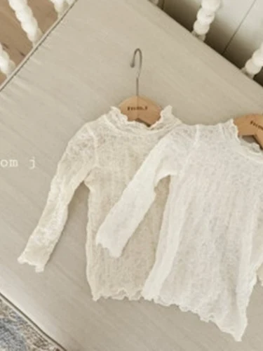 Wrinkled Lace Tee
