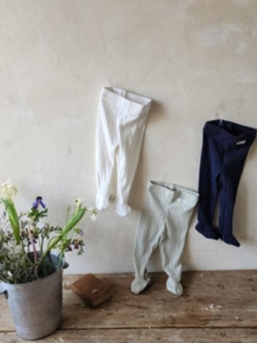 Eyelet Foot Leggings